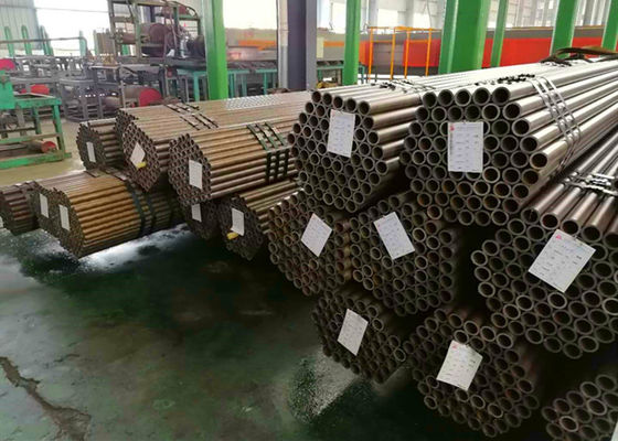 ASTM A210 บอยเลอร์เหล็กกล้าคาร์บอนไม่มีรอยต่อผนังท่อหนา 0.8 มม. - 15 มม