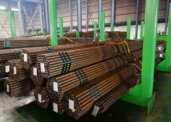 ASTM A210 บอยเลอร์เหล็กกล้าคาร์บอนไม่มีรอยต่อผนังท่อหนา 0.8 มม. - 15 มม