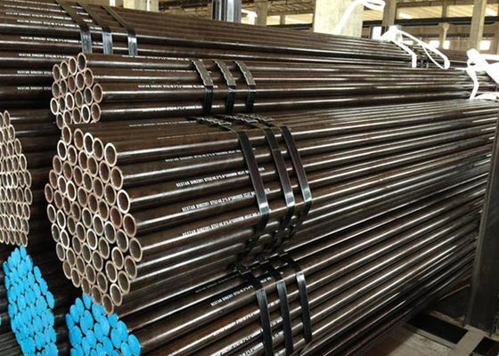 ท่อโลหะผสมเหล็กไร้รอยต่อหม้อไอน้ำ DIN 1629 St52.4 St52 DIN 17175 15Mo3 13CrMo44 พื้นผิวธรรมดาที่ทาน้ำมัน