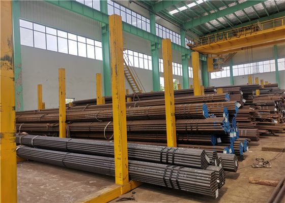 ASME SA213 API สเตนเลสสตีลไม่มีรอยต่อ Boiler Tubes เคลือบวานิชแห้ง