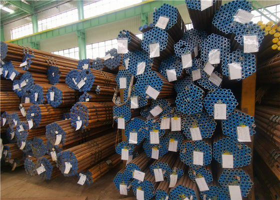 ASME SA213 API สเตนเลสสตีลไม่มีรอยต่อ Boiler Tubes เคลือบวานิชแห้ง